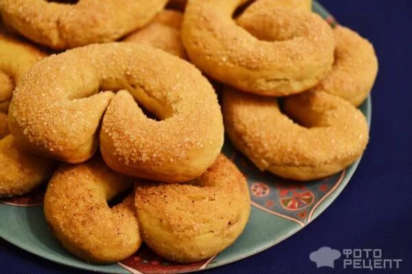 калачи на сметане рассыпчатые в духовке