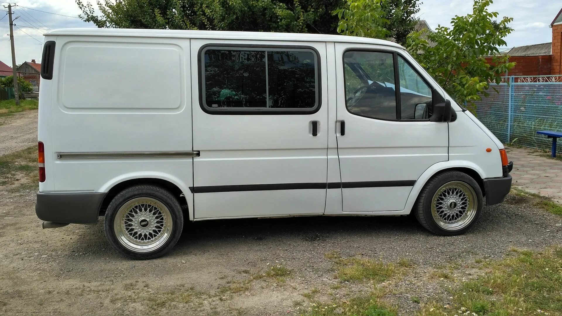 Форд транзит 95 года. Ford Transit 2. Ford Transit 2.5. Форд Транзит 1995 2.5 дизель. Форд Транзит 5.