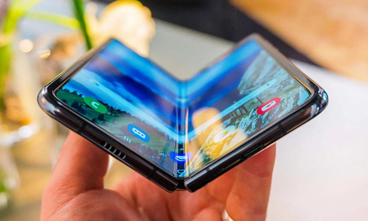 Долго открывается телефон. Samsung Galaxy Fold. Samsung Galaxy z Fold 6. Samsung Galaxy z Fold 3. Самсунг галакси с раскладным экраном.