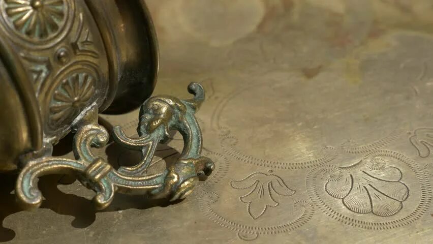 Старая бронза. Патина на латуни. Патинированная латунь. Патинированная латунь. Патина на латуни.