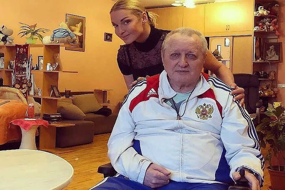 Отец волочковой. Отец волочковой. Папа волочковой. Отец волочковой. Папа анастасии волочковой.