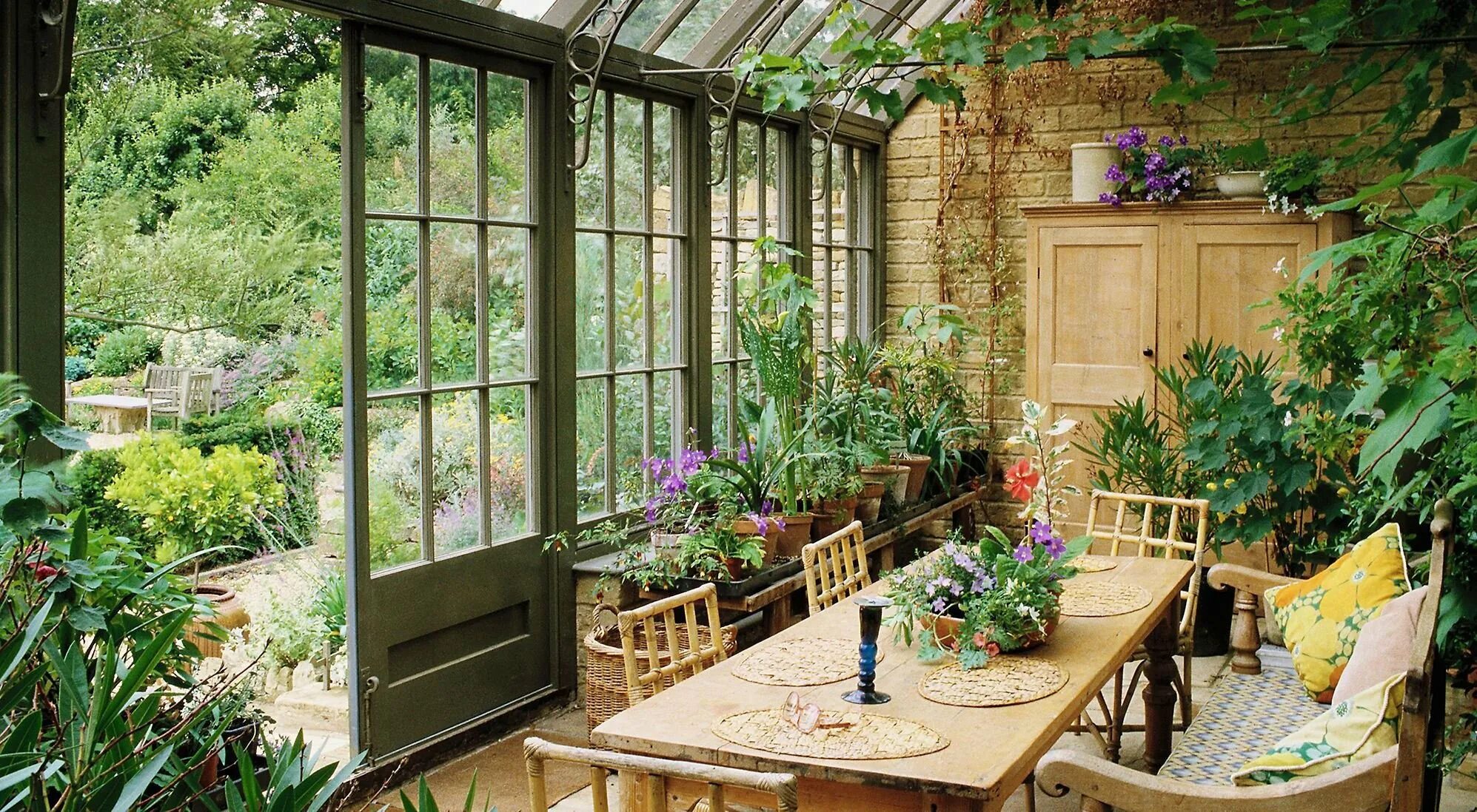 Веранда в саду своими руками. Зимний сад оранжерея. Green House веранда оранжерея. Теплица Елены Власенко Green House. «Зимний сад» оранжерея Пэкстон.