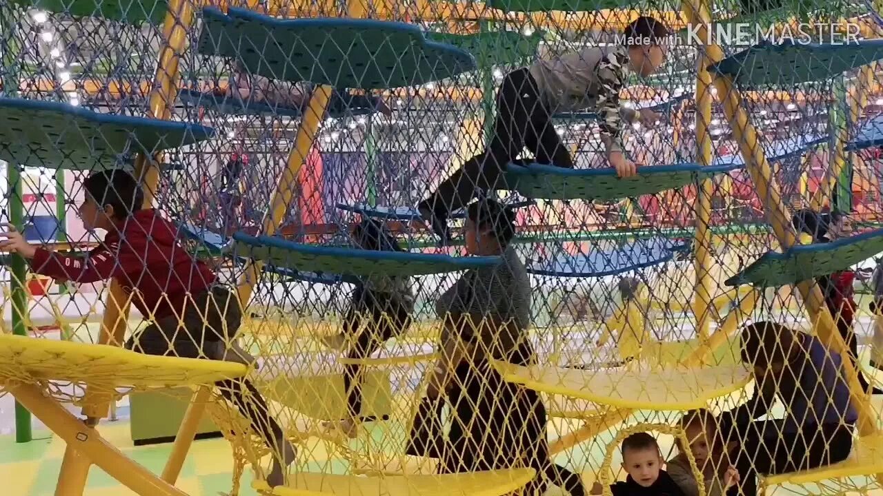 Детский клуб в махачкале мультиленд. Мультилэнд дербент. Мультилэнд дербент. Дружба детский центр махачкале. Детский развлекательный центр в махачкале.