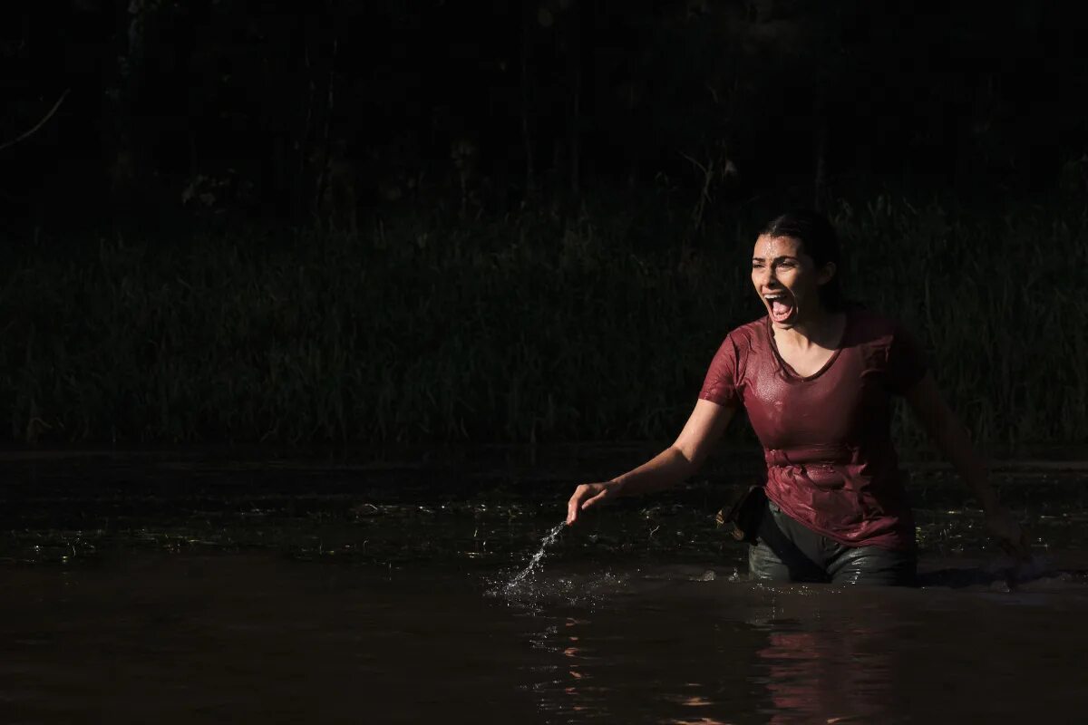 Хищные воды: западня фильм 2020. Мейв дермоди хищные воды. Мейв дермоди 2007. Ужасы про воду. Ужасы про воду.