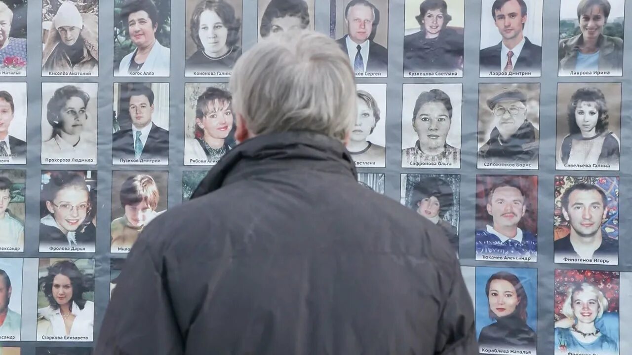 Список погибших в теракте фото. Теракт в Норд-Осте Москва 2002 год. Террористы Норд ОСТ 2002. 23 Октября — 26 октября 2002 года — теракт на Дубровке..