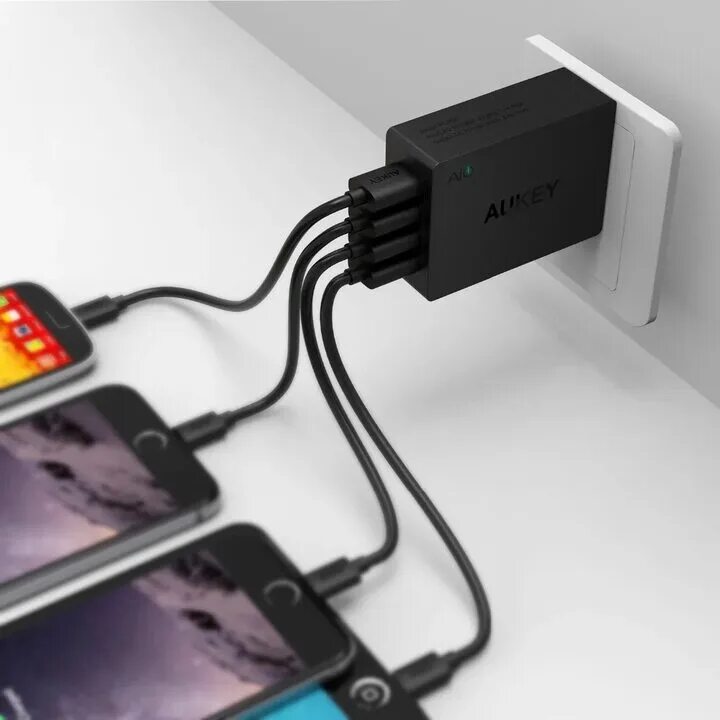 Aukey 3 4 порта USB зарядное устройство 2.4a. USB Charger 40 w. Зарядка Aukey 4 порта. Зарядные устройства для гаджетов. Зарядное 4 usb