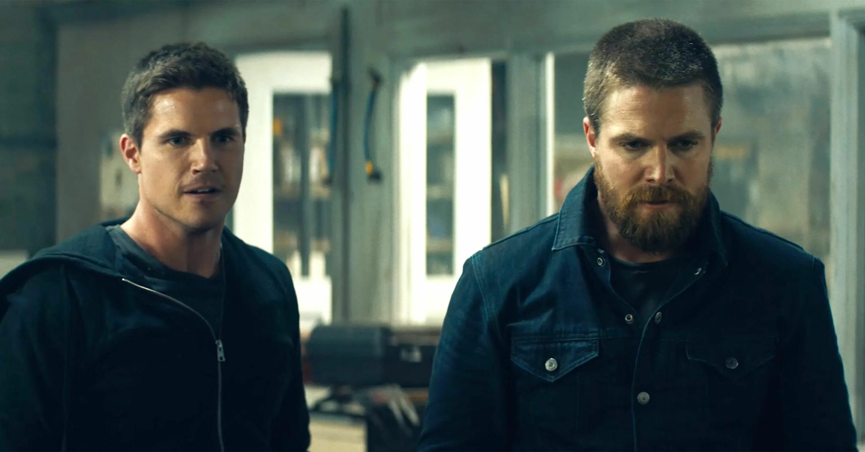 Код 8 дата. Робби амелл 2019. код 8 robbie amell.