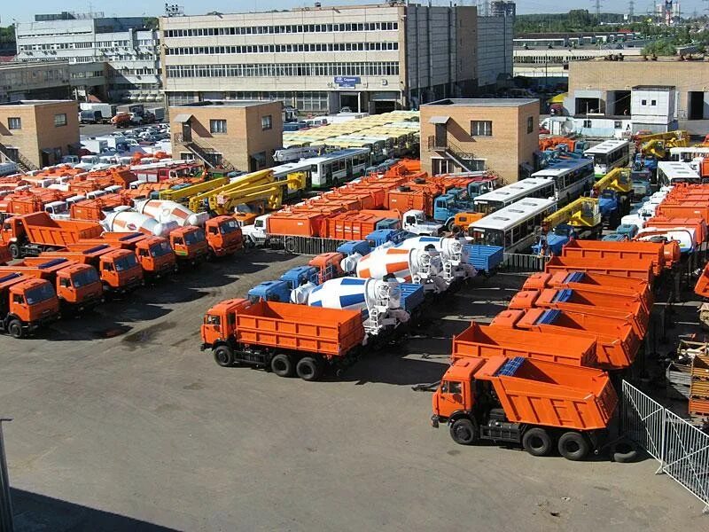 гбу «севастопольский автодор» эмма. автопарк дорожной техники. дорожные автопарки. дорожная техника автодор. парк спецтехники.