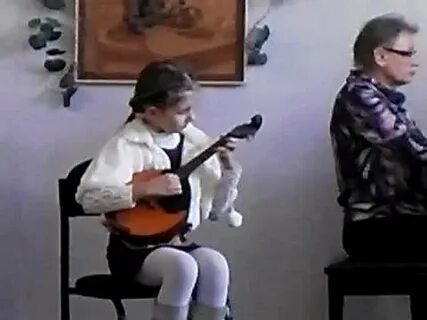 Сыграть на домре