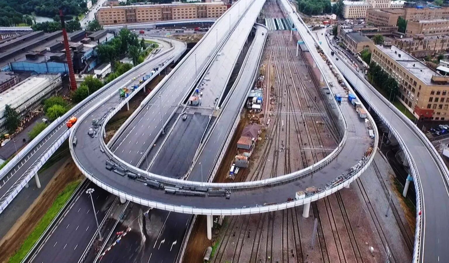 Мкад. Бусиновская эстакада. Перовская эстакада москва. Эстакады москвы фото. Мкад с воздуха.