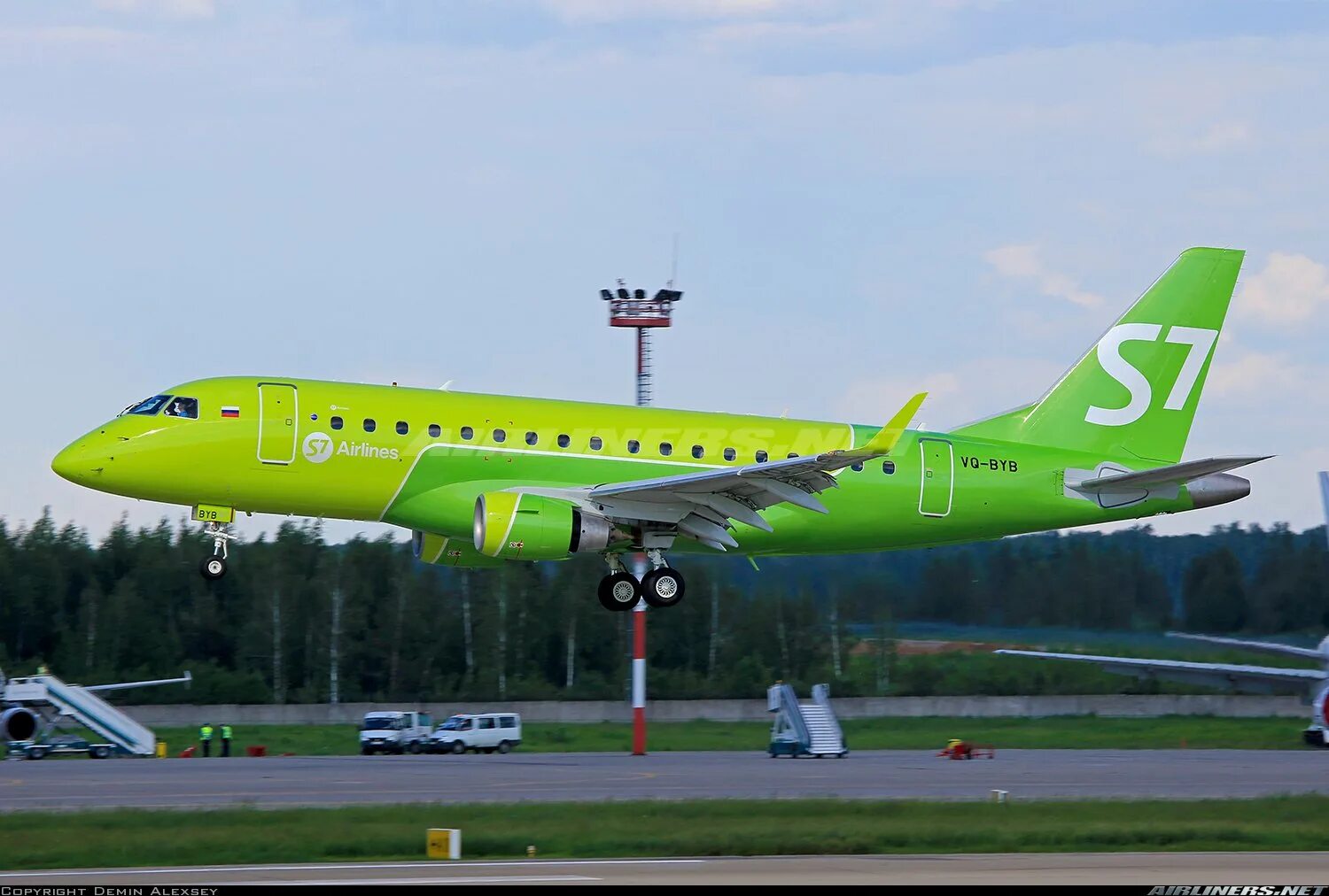 Embraer 170 s7. ERJ 170 s7. Эмбраер 170. Эмбраер rj170 s7. Бразильский самолет Эмбраер s7.