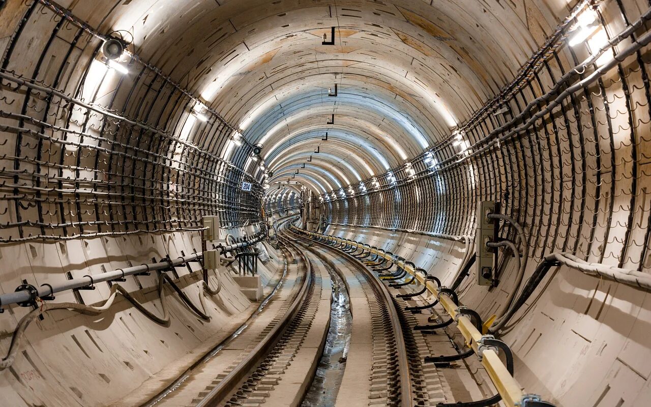 Оборудование метрополитен. Андел (станция метро). Тоннель метро 2k. Метро Сокольники туннель. Кабельные линии Московского метрополитена.