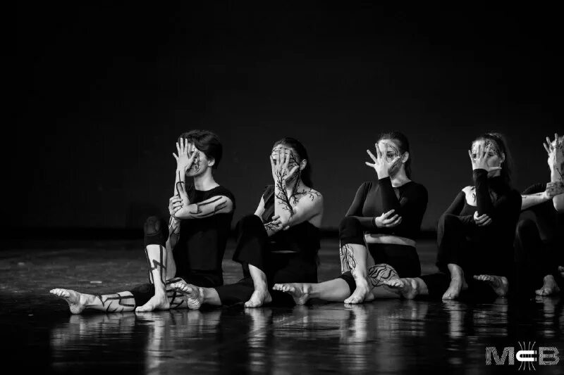 парадокс танцы