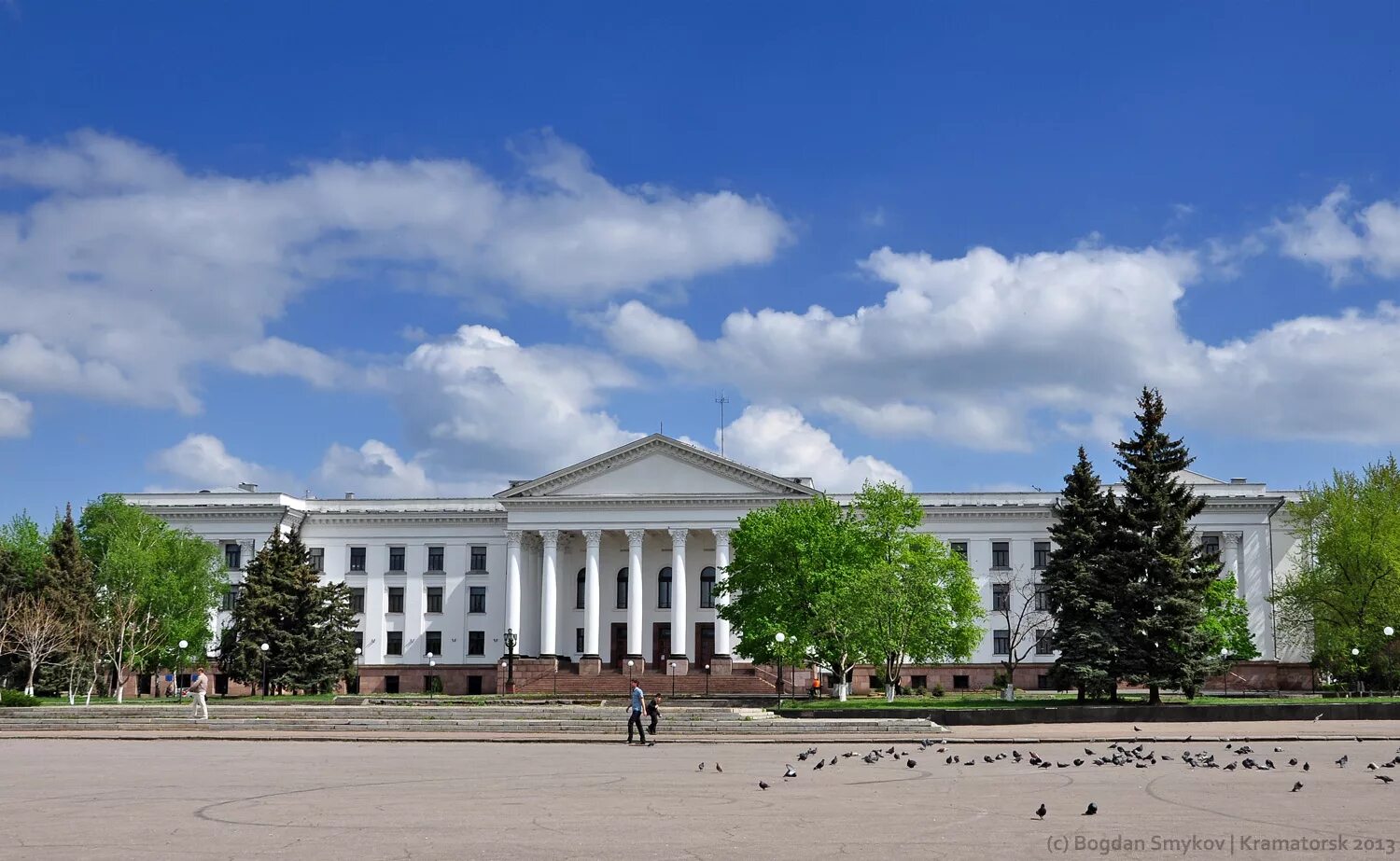 Площадь центр краматорск. Краматорск украина город вид сверху. Какой краматорск. Какой краматорск. Краматорск донецкая область.