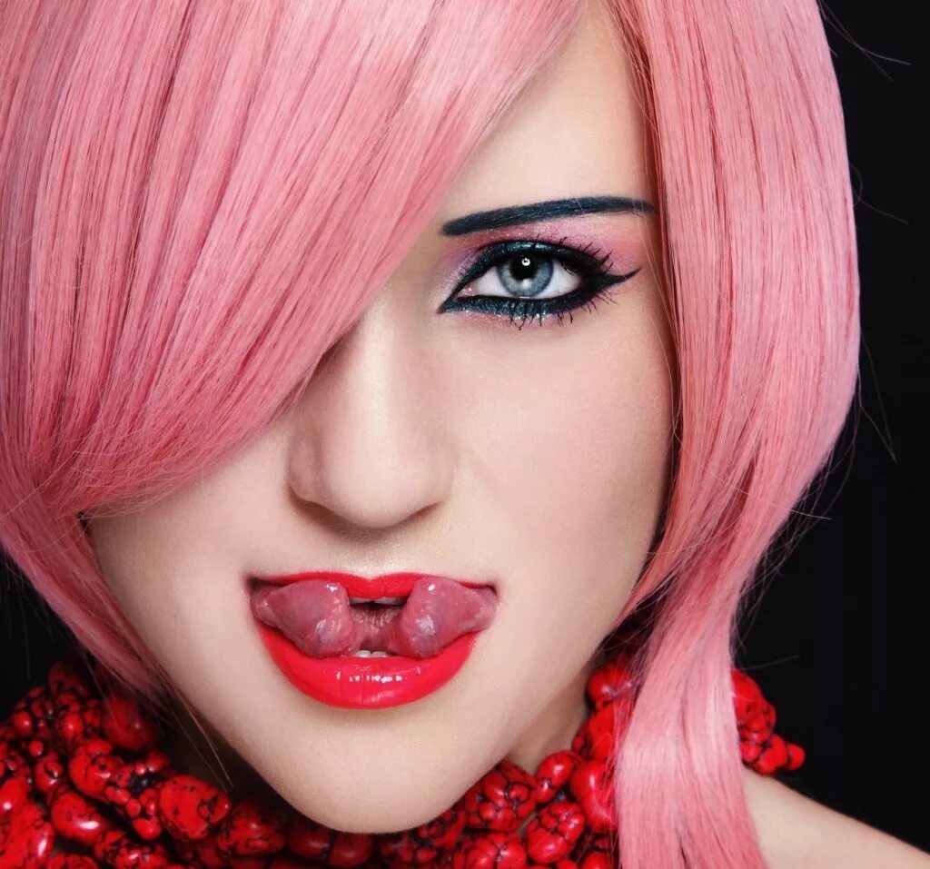 Девушка с двойным языком. Девушка с двойным языком. Красивый пирсинг языка у девушек. Красивый пирсинг языка у девушек. Девушка с раздвоенным языком.