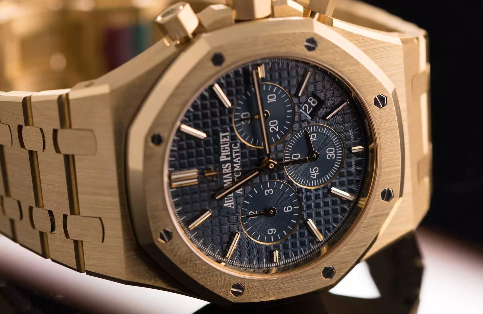 Часы audemars piguet оригинал. Audemars Piguet Royal. Адемар Пиге часы Роял ОАК. Audemars Piguet Royal ОАК. Часы AP Audemars Piguet.