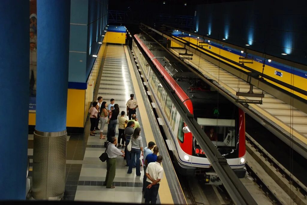 Метро парижа внутри. Софийский метрополитен 1998. Metro am. Метро мехико. Изображение глаз в метро токио.