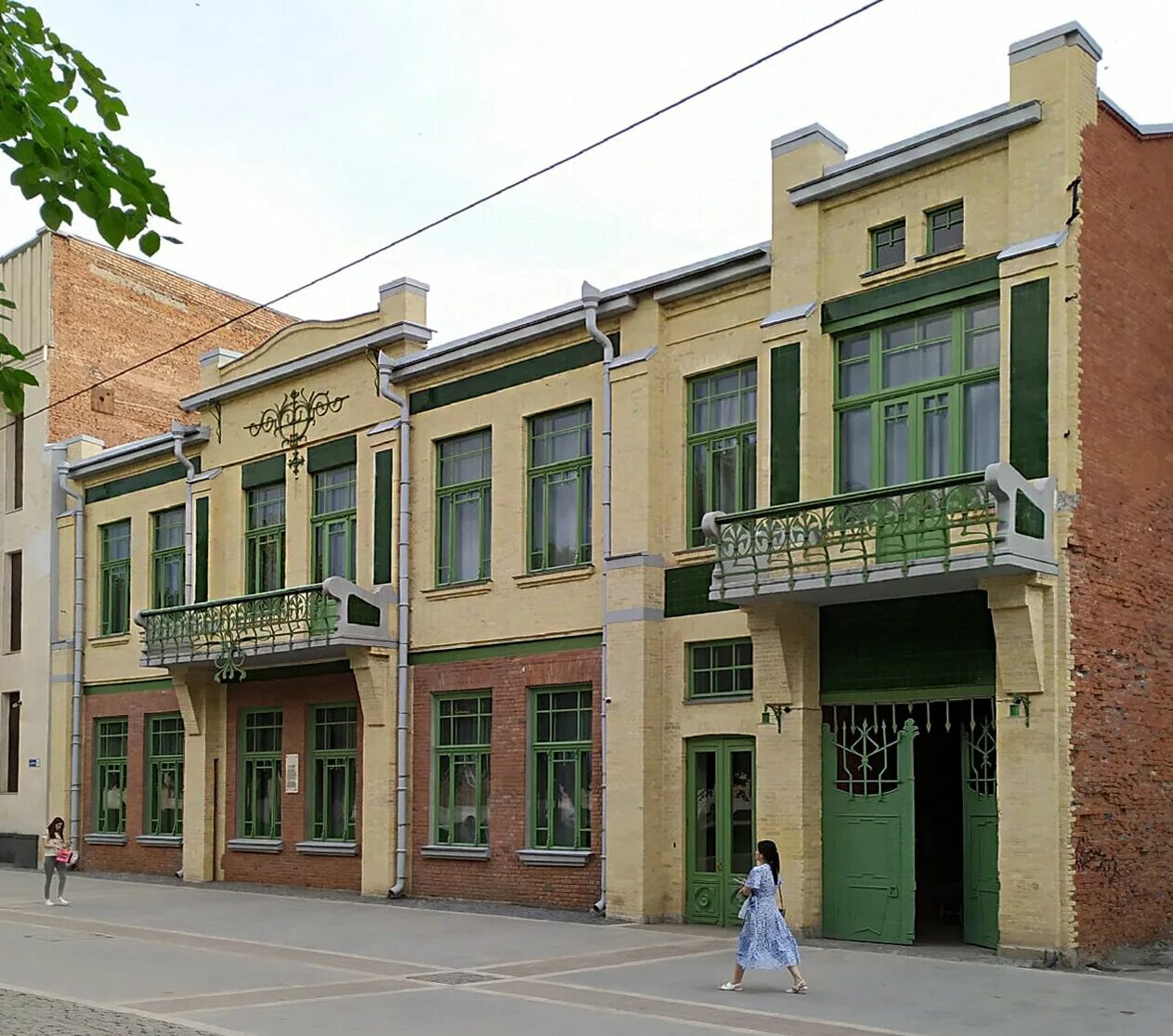 владикавказ 11. улица максима горького (владикавказ). 11 школа владикавказ. куйбышева 20 владикавказ. директор 11 школы владикавказ.