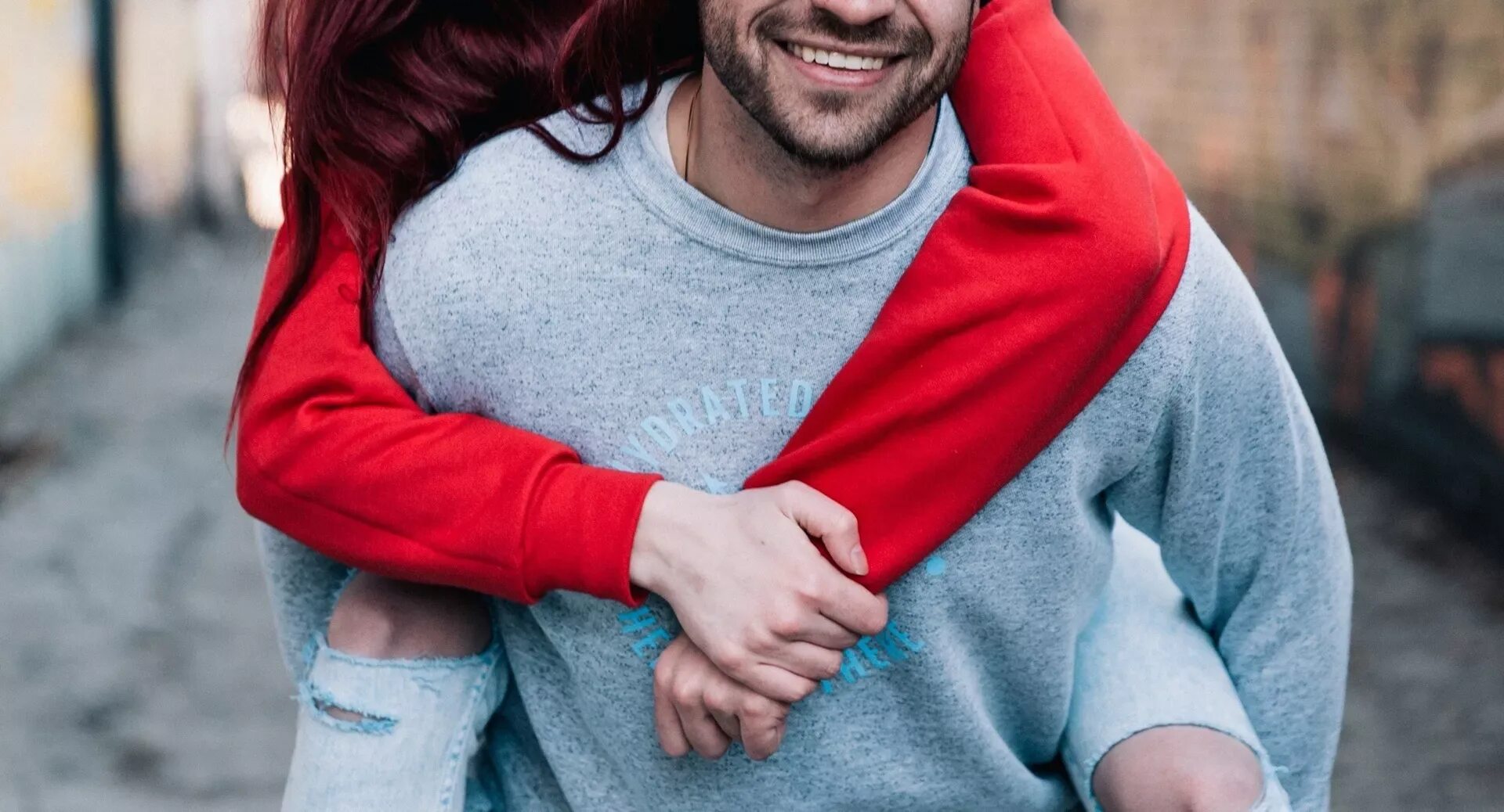 Лайк муж и жена. Содержать девушку. Содержать девушку. Красивые ухаживания. Отношение к деньгам.