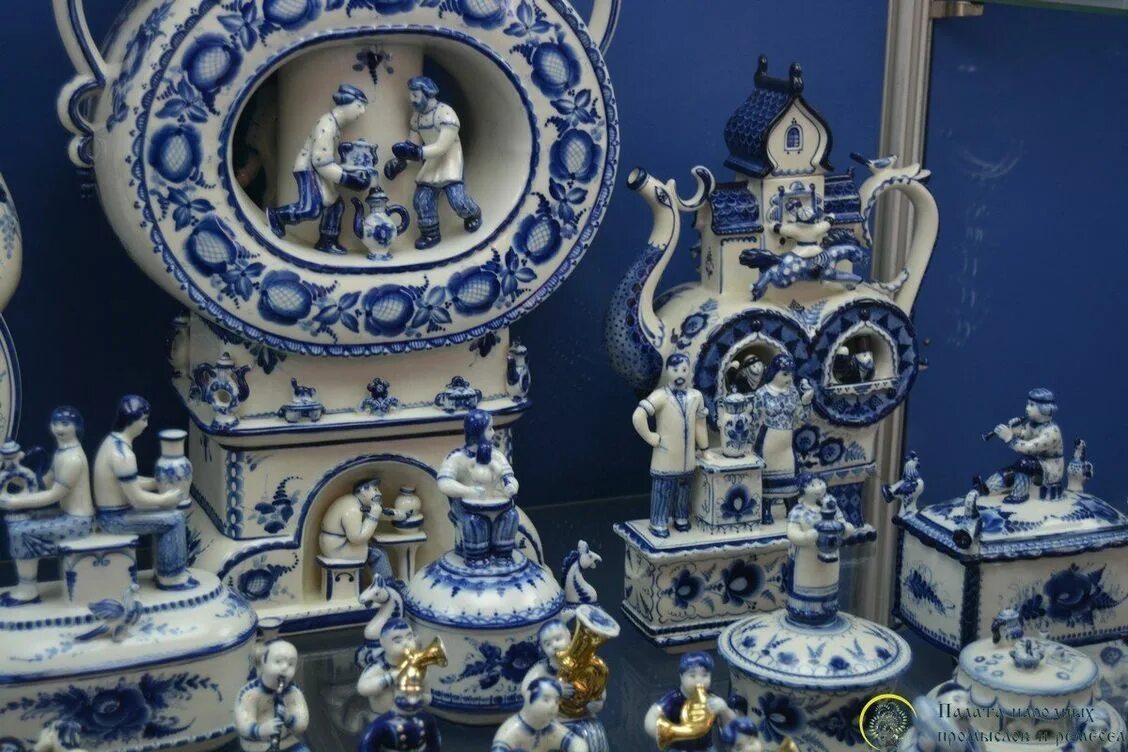 Народные промыслы россии. Народные промыслы московской области. Народные промыслы гжель. Гжельская керамика. Матрешки (сергиев посад, семенов, полхов-майдан).