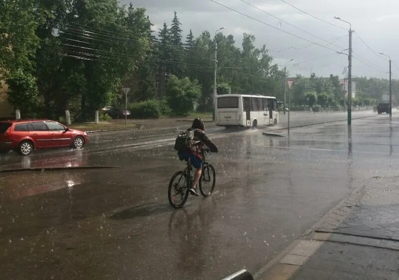 В области придут дожди. Дождь в городе. Три дня дождя Пенза. Дождь в Пензе фото. Показать Пензу фото после дождя.