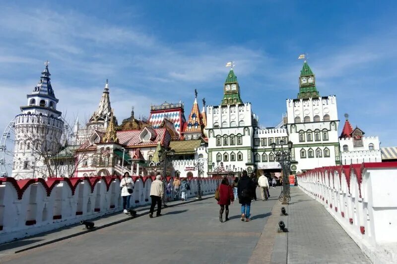 кремль в измайлово вечером. кремль в измайлово, москва, измайловское шоссе, 73ж пруд. бывшие измайлово. измайловский кремль. бывшие измайлово.