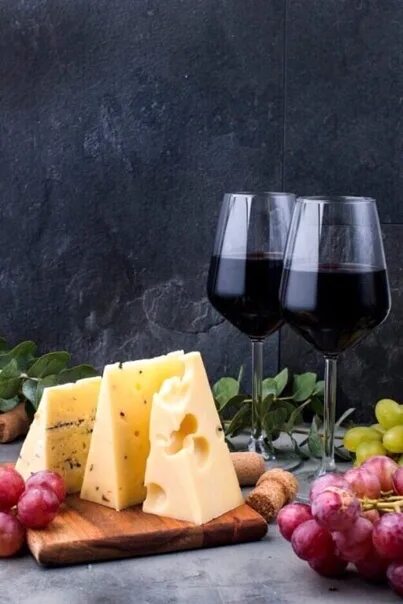 Вино и сыр. Сыр с виноградом. Вино сыр виноград. Красное вино и сыр. Сыр вино санкт петербург