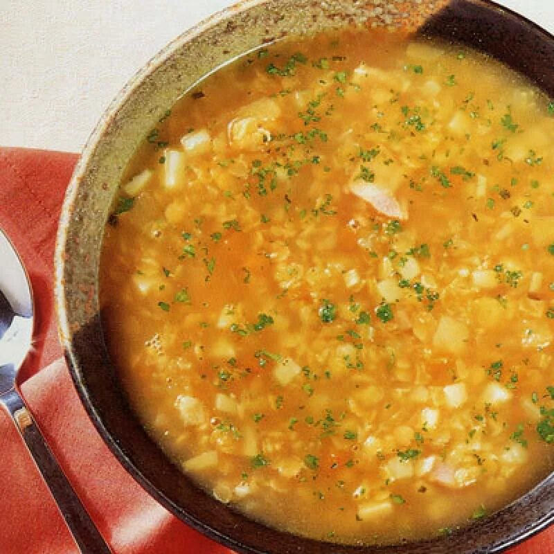 Суп с красной чечевицей рецепт с курицей. Куриный суп с чечевицей. Суп пюре с чечевицей куриный. Суп из чечевицы и курицы в мультиварке. Суп из красной чечевицы.