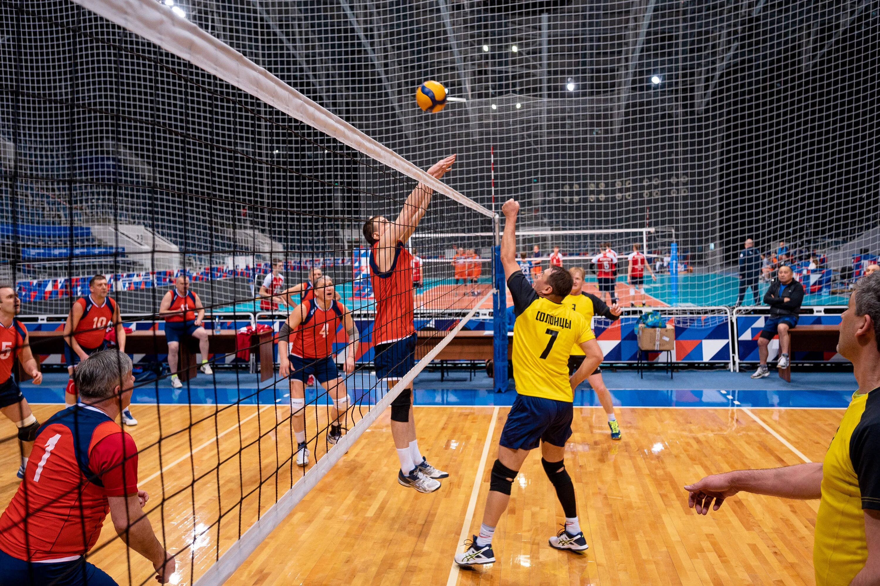 Соревнования по волейболу. Волейбольная команда японии мужская сборная. Волейбол. Волейбол мужчины россия финал 2020. Турнир по волейболу.