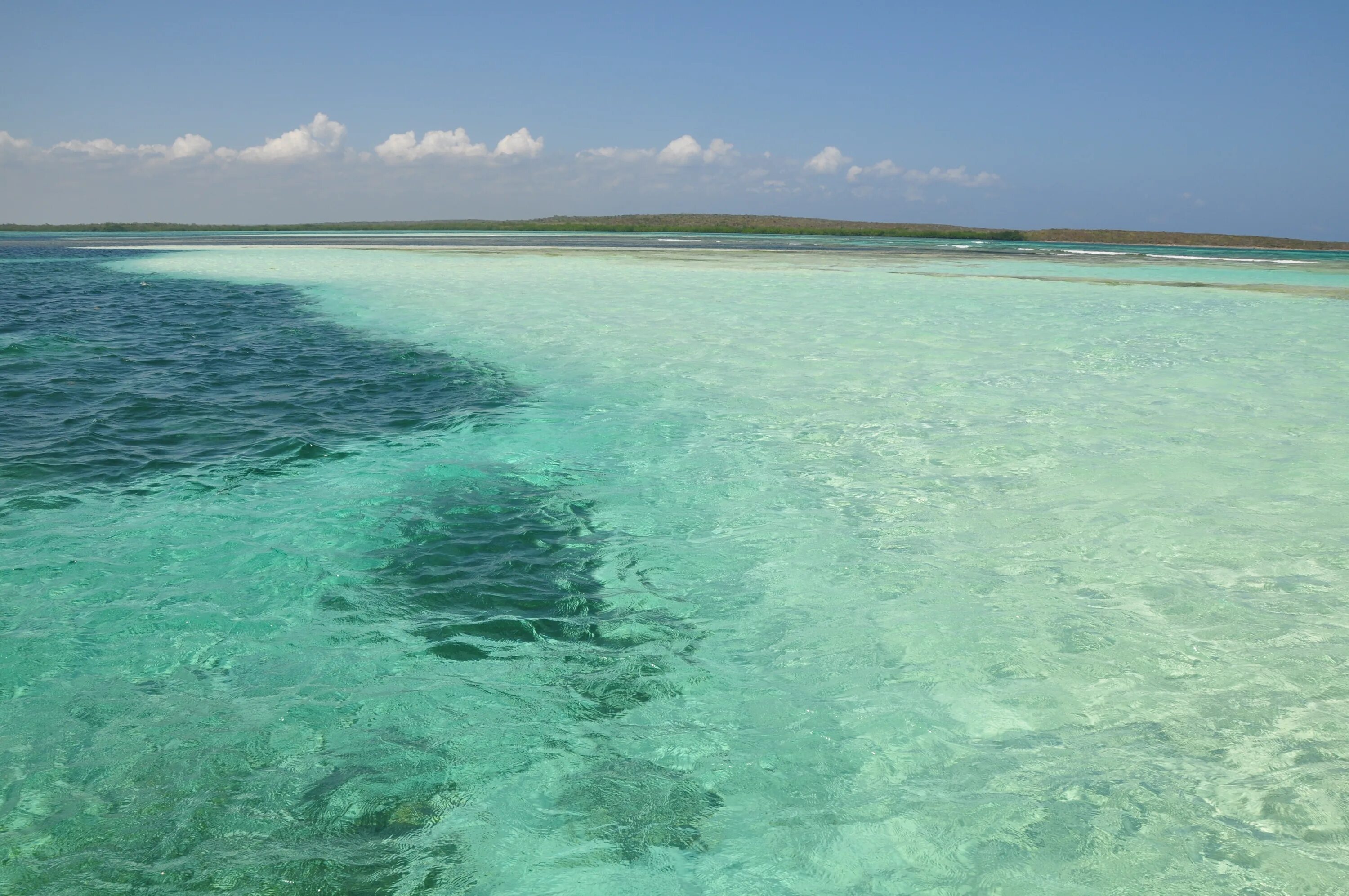 Воды карибских островов. Карибское море Атлантический океан. Карибы Карибское море. Атлантический океан Куба. Атлантический океан Карибы.