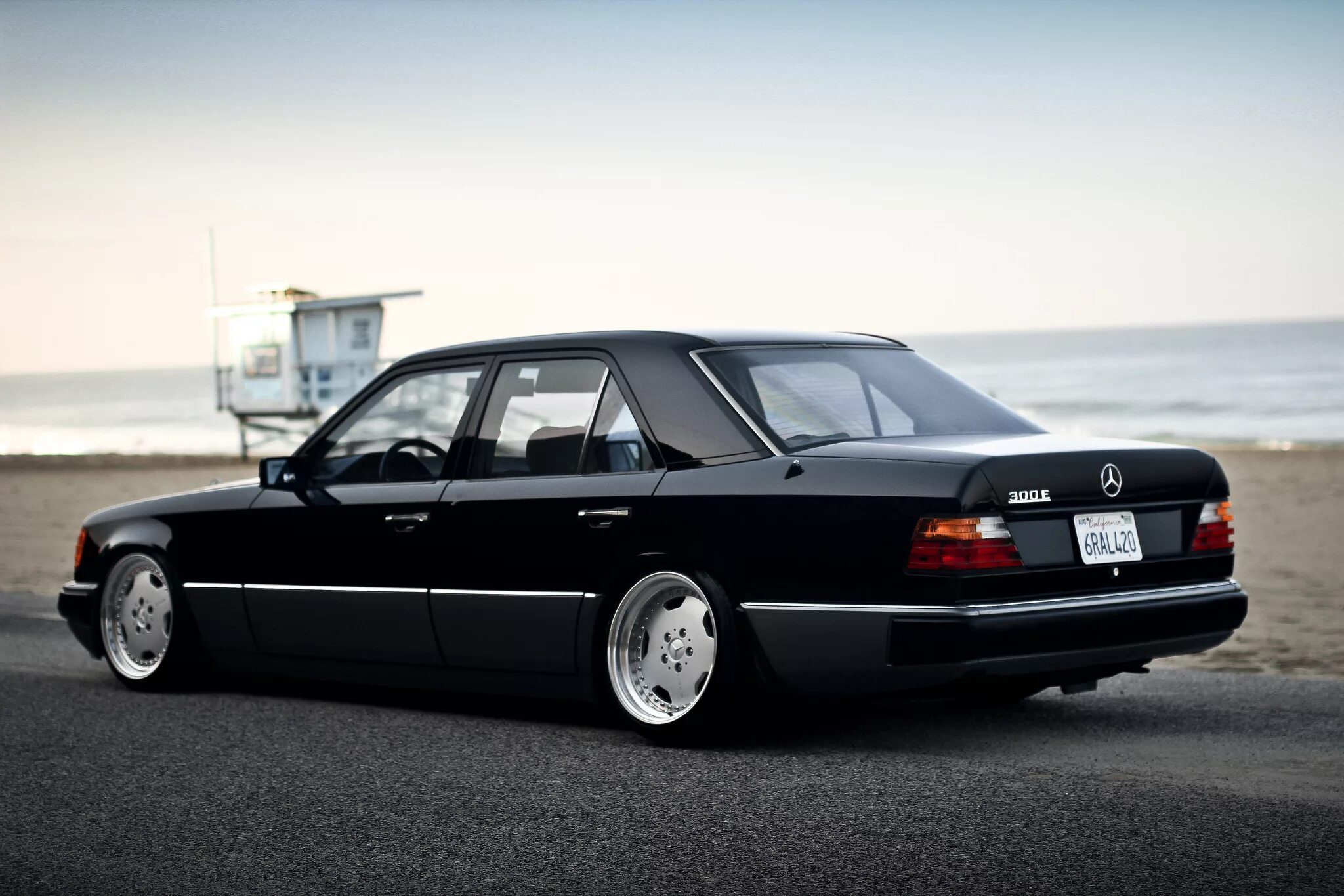Mercedes w124 амг. Мерседес 124 белый. Мерседес 124 amg hammer. Мерседес w124 амг. Mercedes benz 124 e500.