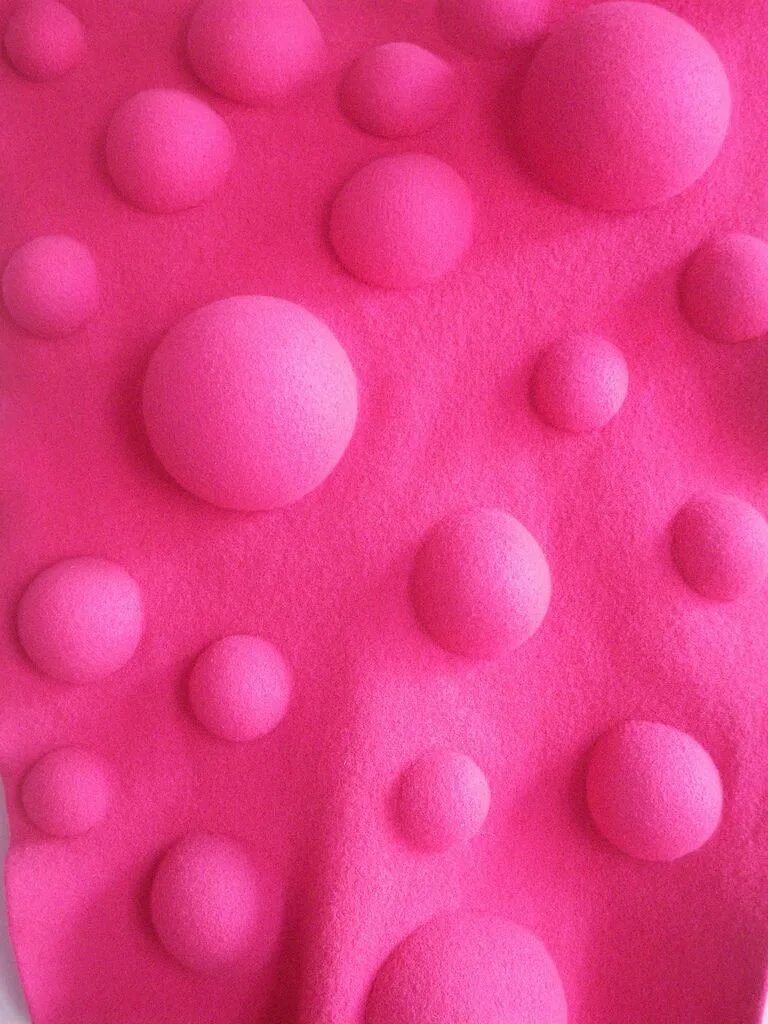 Ткань пузырьки. Бабл розовый. Пурпурные пузыри. Горячий розовый цвет. Папулы ярко-розового цвета.