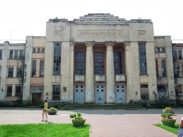 Дк ленина нижний новгород. Заброшенный дк имени ленина нижний новгород. Дворец культуры ленина. Дворец культуры имени ленина нижний новгород. Заброшенный дк имени ленина нижний новгород.