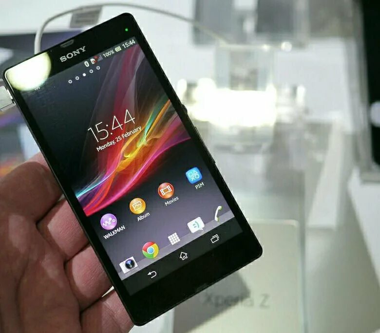 Купить сони иксперия 1. Sony Xperia 2013. Sony Xperia 1 2013. Сони иксперия 2013. Сони иксперия 2013 года выпуска.