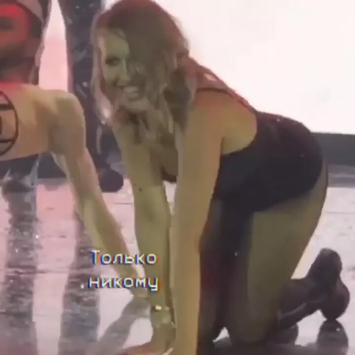 Пьяная собчак. Собчак видео после вечеринки. Ксения собчак в бане. Розыгрыш собчак в программе розыгрыш. Скандальные фотографии.