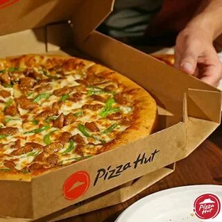 Gets pizza
