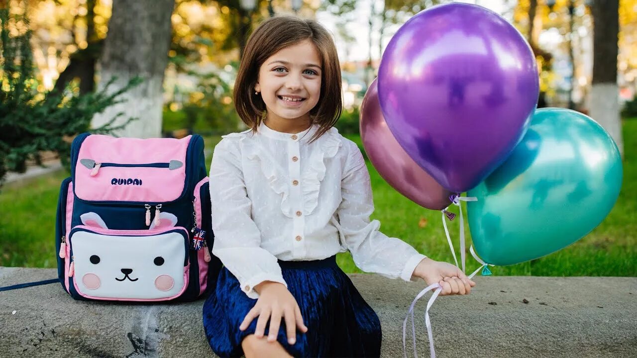 Яша идет в школу. Первоклассник. Школьник рисунок. Первоклассник. Дети идут в школу.