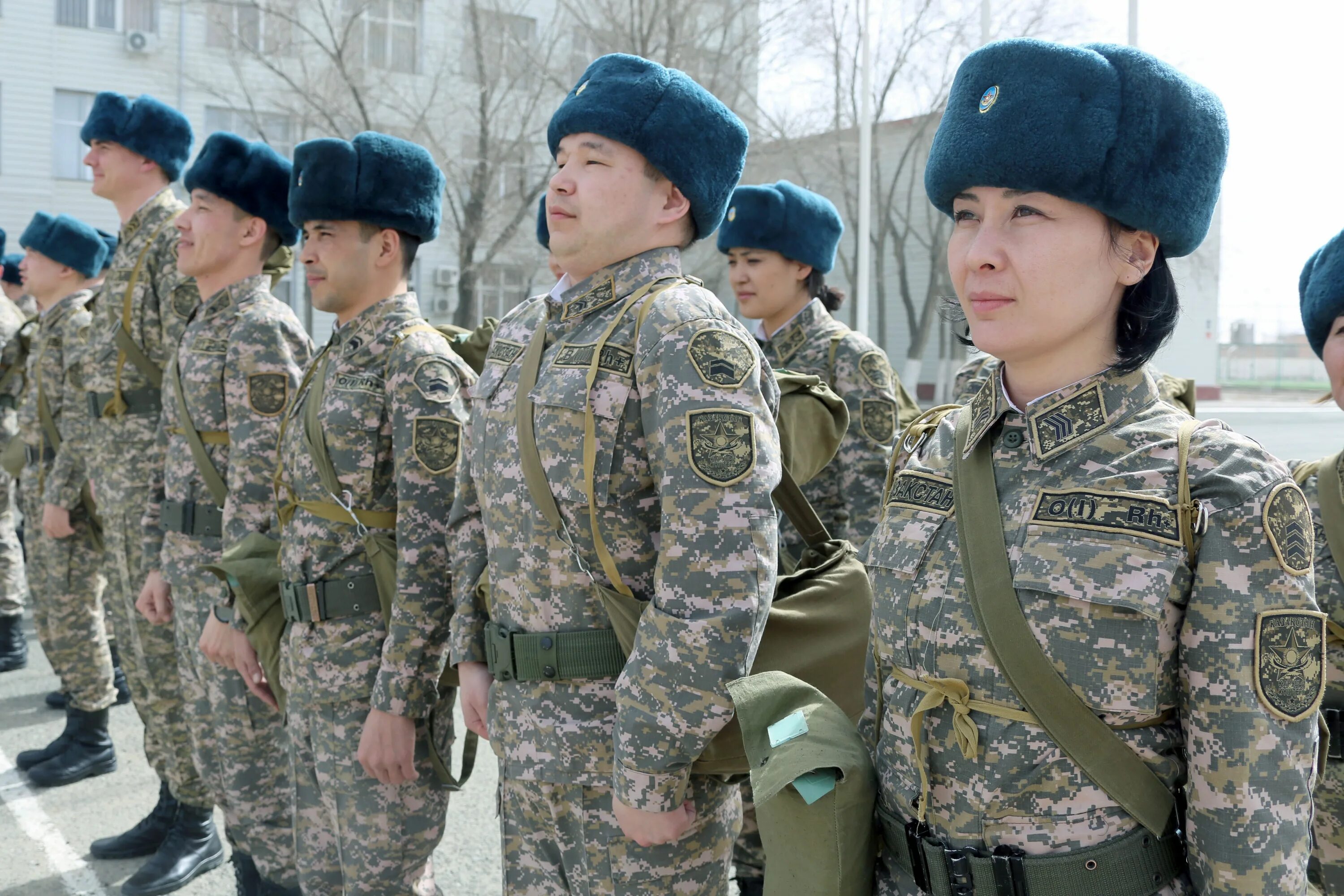 Служба в армии в казахстане. Военная форма. Казахстанская Военная форма. Форма Казахстанской армии. Казахская Военная форма.