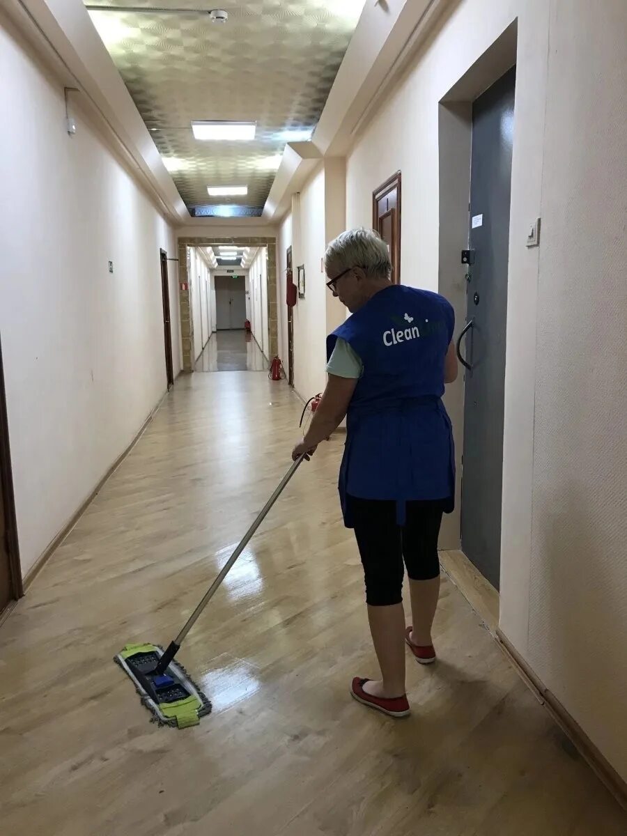 Уборщица во владивостоке. Уборщица. фотография уборщицы. уборщица/уборщик. уборщица в россии.