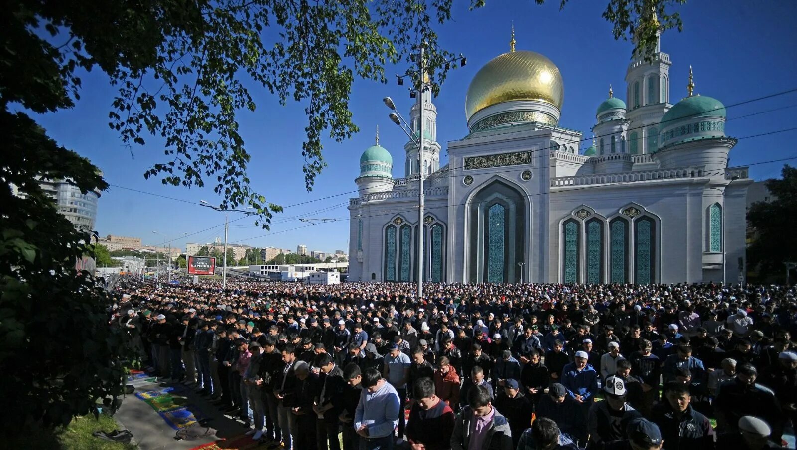 Мусульман маям. Рамадан Соборная мечеть Москвы. Ураза-байрам 2022 Москва.