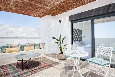 Travel room 1