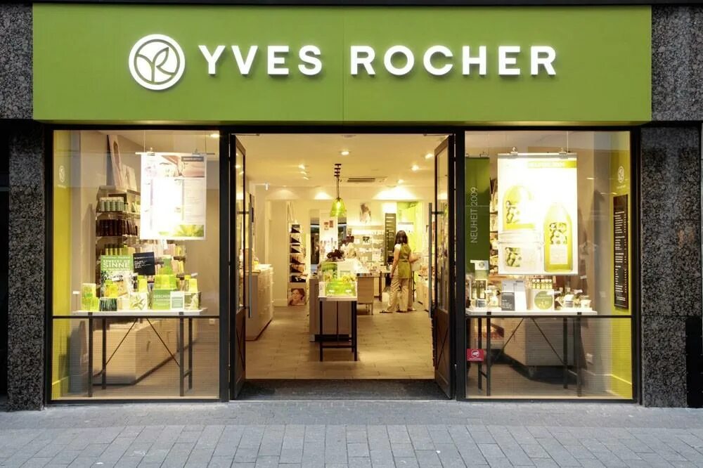 Ив Роше. Ив Роше вывеска. Yves Rocher бутик. Магазин Yves Rocher France.