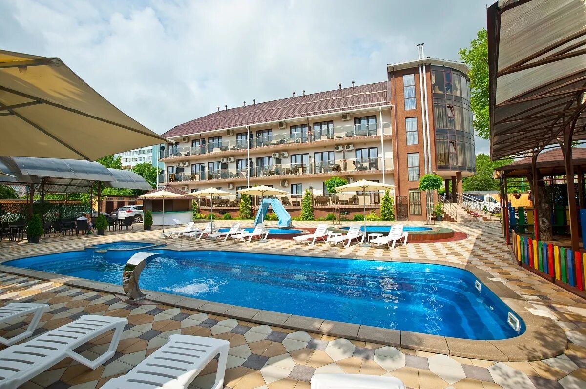 Гостевой дом family архипо осиповка. Отель ками архипо осиповка. Северная 12 архипо-осиповка. Гостевой дом архипо-осиповка с бассейном. Барская усадьба архипо-осиповка.