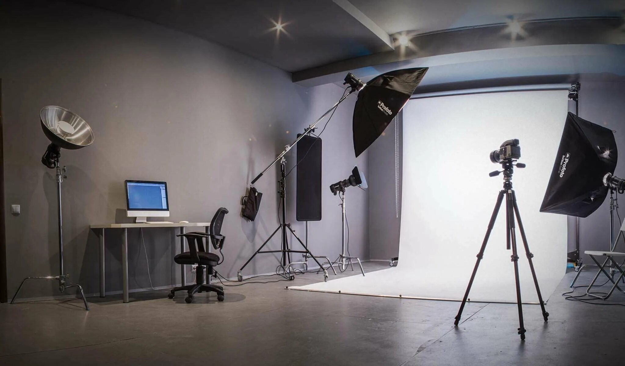 Camera studio