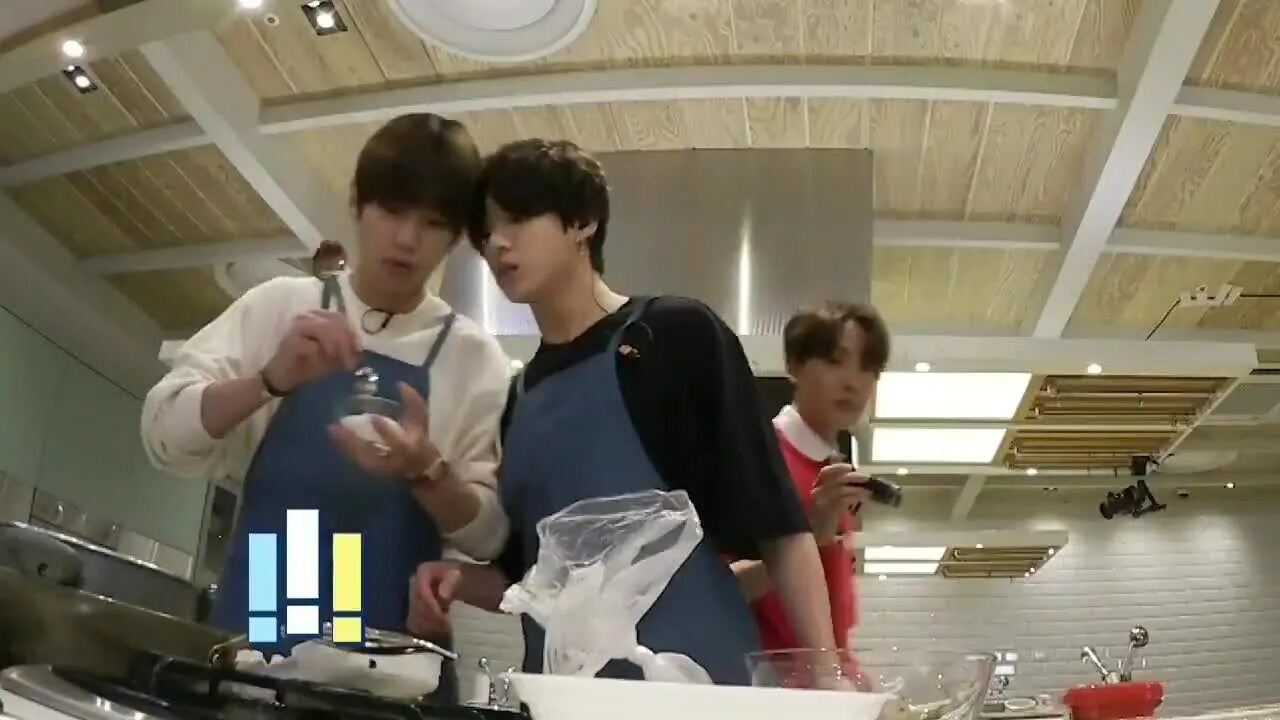 102 ран бтс. Ран бтс в аквапарке. run bts с шеф поваром. run bts с шеф поваром пэк чон вона.