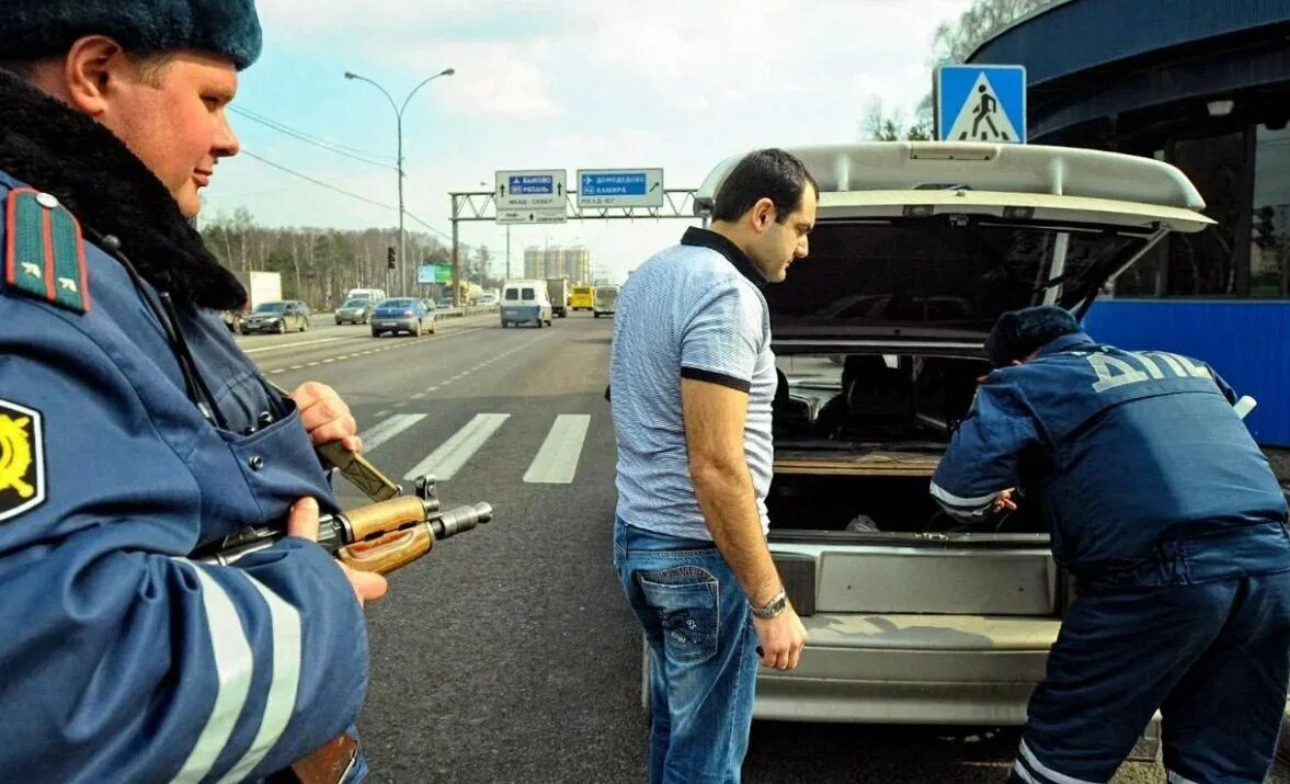 Административный кодекс досмотр вещей. Досмотр вещей находящихся при физическом лице. Осмотр при задержании. Досмотр женщин. Расследование терроризма.