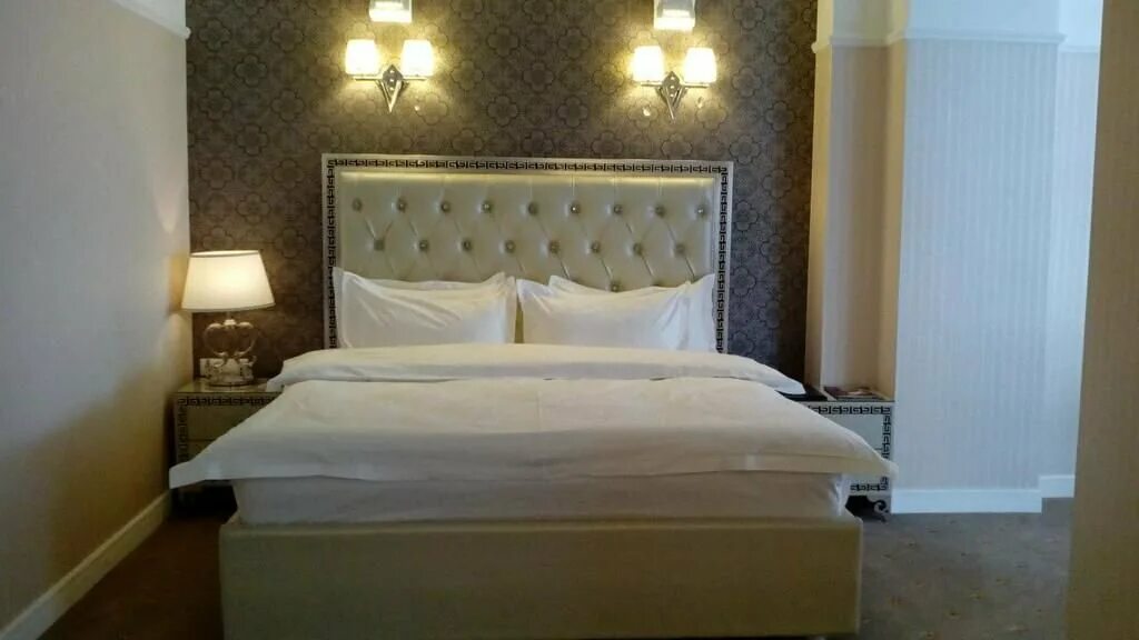 Дракон гостиница оренбург. Гагарина, 24/1. Гостиница золотой дракон оренбург. Золотой дракон просп. Гагарина, 24/1.