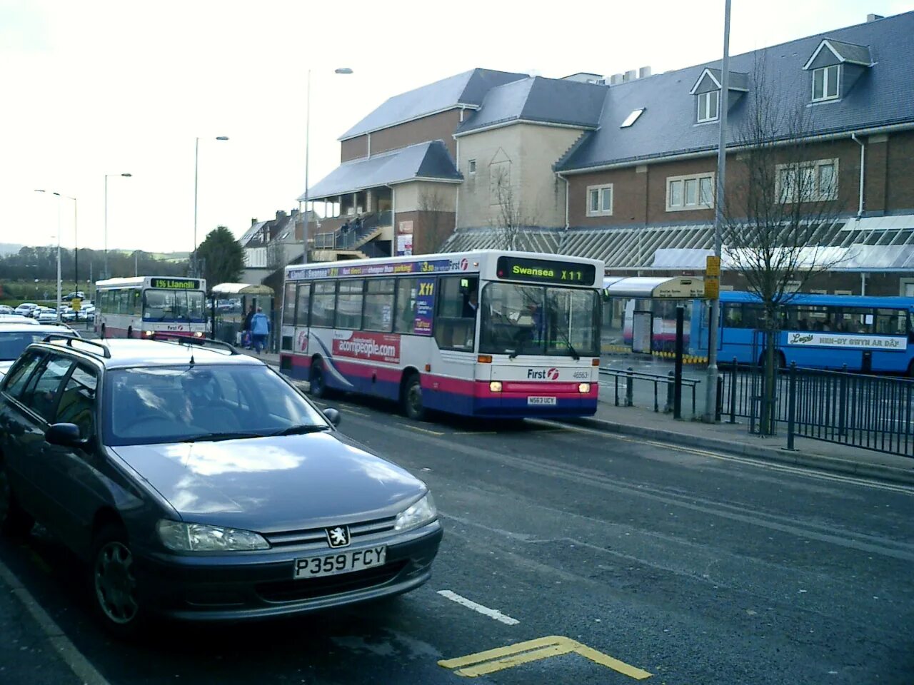 303 автобус астана. Автобус москва зеленый. Автобус 10. Автобус 10к. Автобус м1 москва.