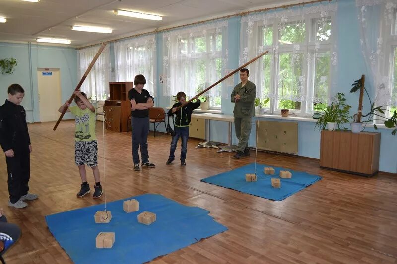 Зарница Волжский интернат. Спортивное мероприятие Зарница в детском саду. Военно-спортивная игра «Зарница» для школьников!. Спортивный праздник 23 февраля в ДОУ Зарница.