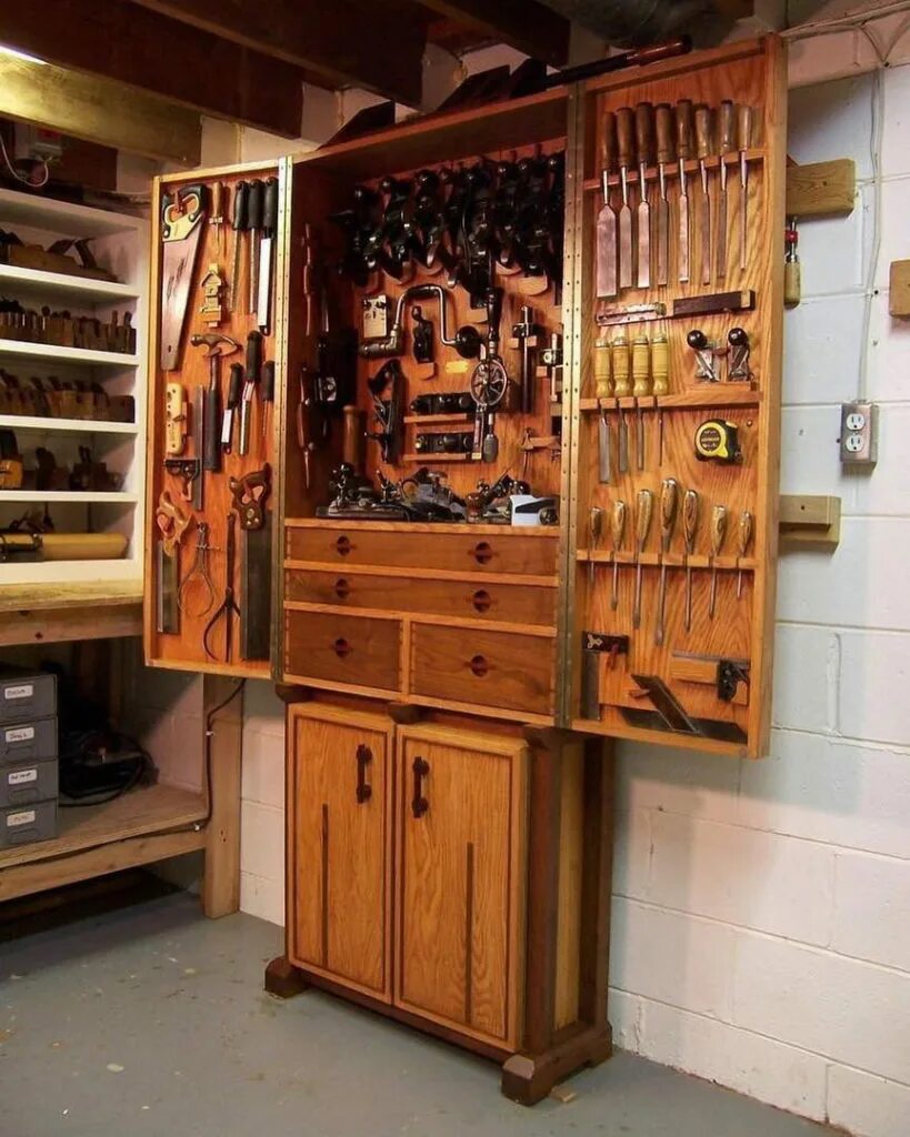 Инструмент под дерево. Шкаф инструментальный 865.0000  tool cabinet. шкаф для инструментов деревянный. шкаф для инструментов из дерева. шкаф для мастерской.